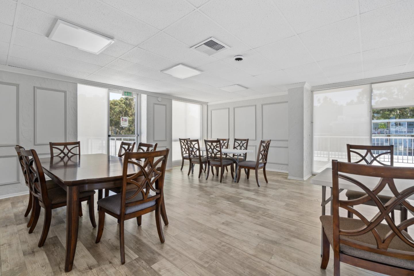 Detail Gallery Image 40 of 82 For 300 Davey Glen Rd #3928,  Belmont,  CA 94002 - 1 Beds | 1 Baths