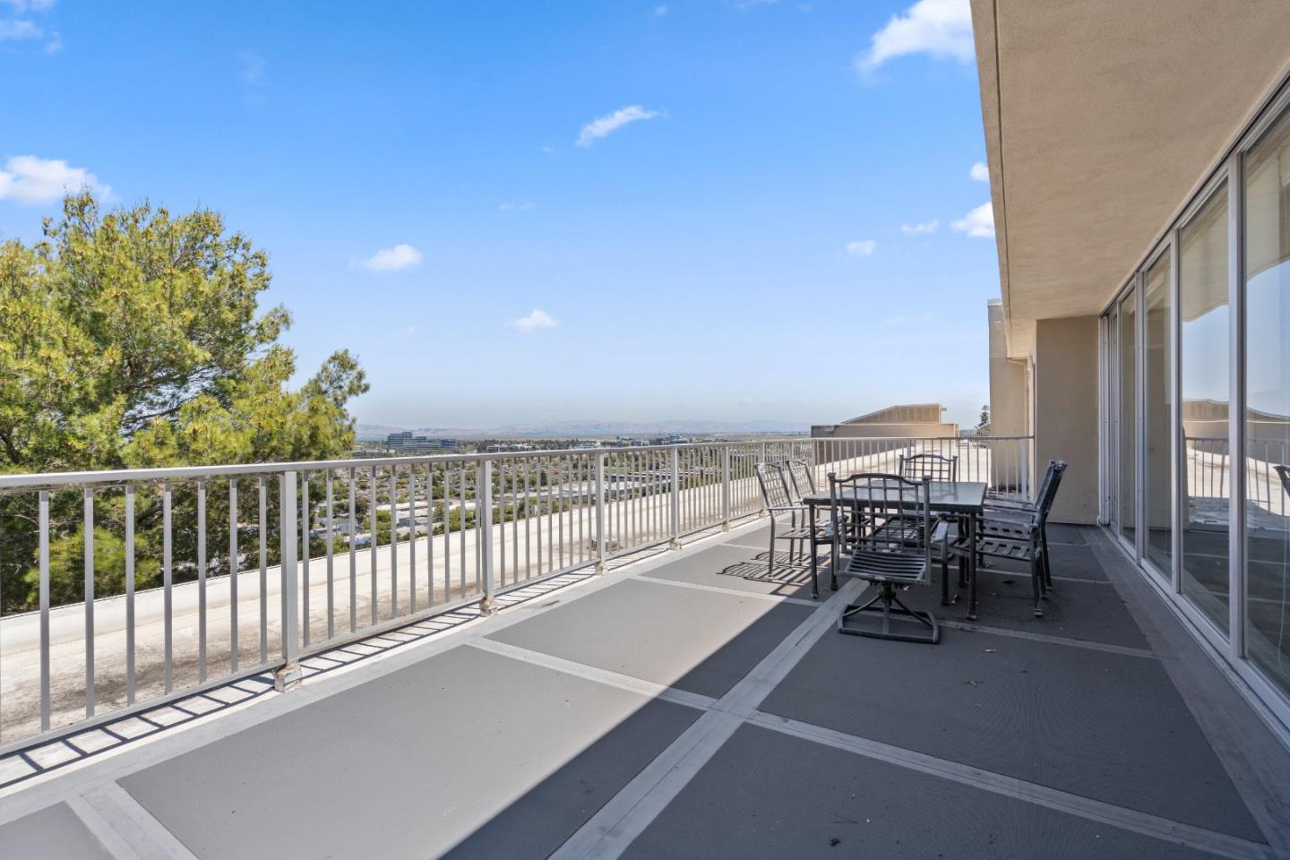 Detail Gallery Image 42 of 82 For 300 Davey Glen Rd #3928,  Belmont,  CA 94002 - 1 Beds | 1 Baths
