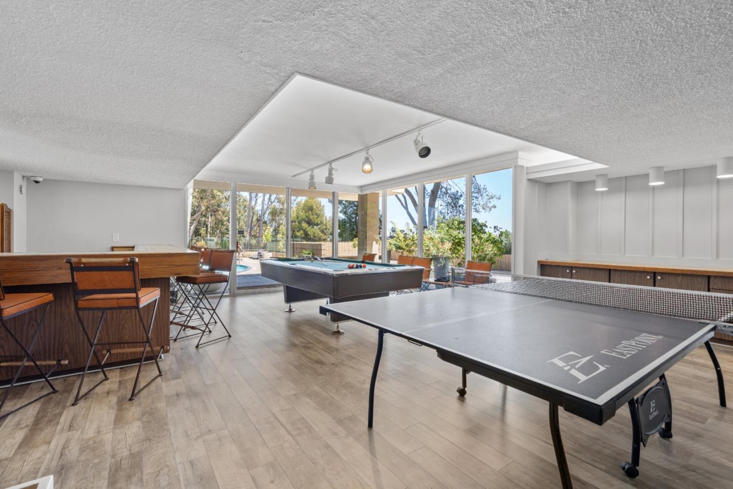 Detail Gallery Image 44 of 82 For 300 Davey Glen Rd #3928,  Belmont,  CA 94002 - 1 Beds | 1 Baths
