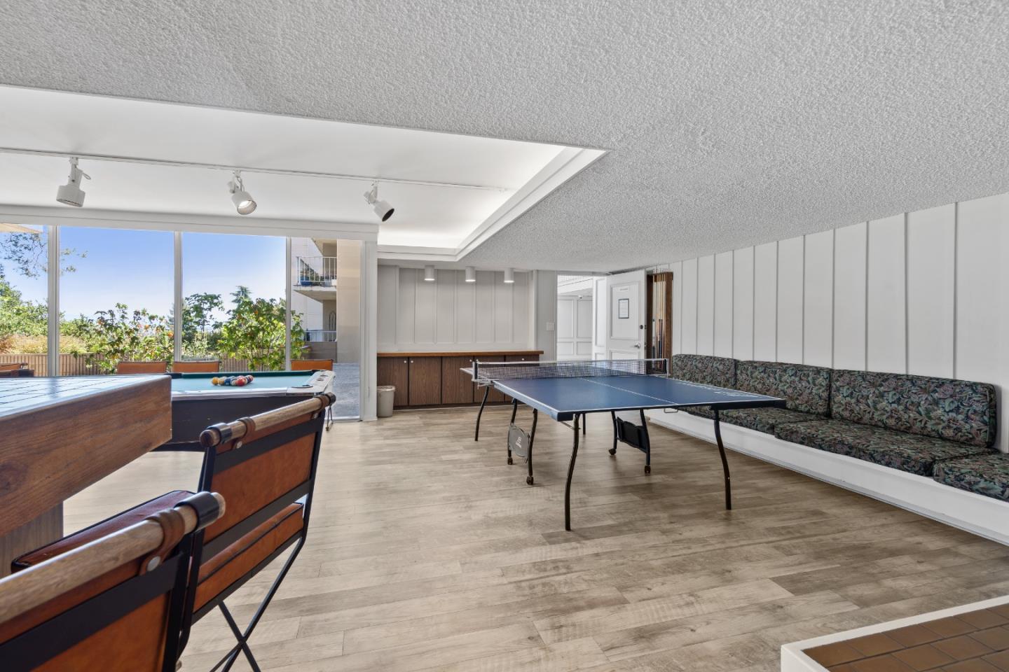 Detail Gallery Image 45 of 82 For 300 Davey Glen Rd #3928,  Belmont,  CA 94002 - 1 Beds | 1 Baths