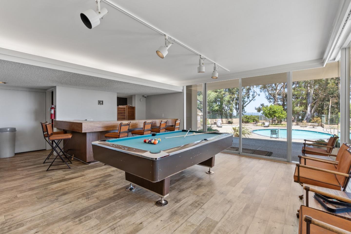 Detail Gallery Image 47 of 82 For 300 Davey Glen Rd #3928,  Belmont,  CA 94002 - 1 Beds | 1 Baths