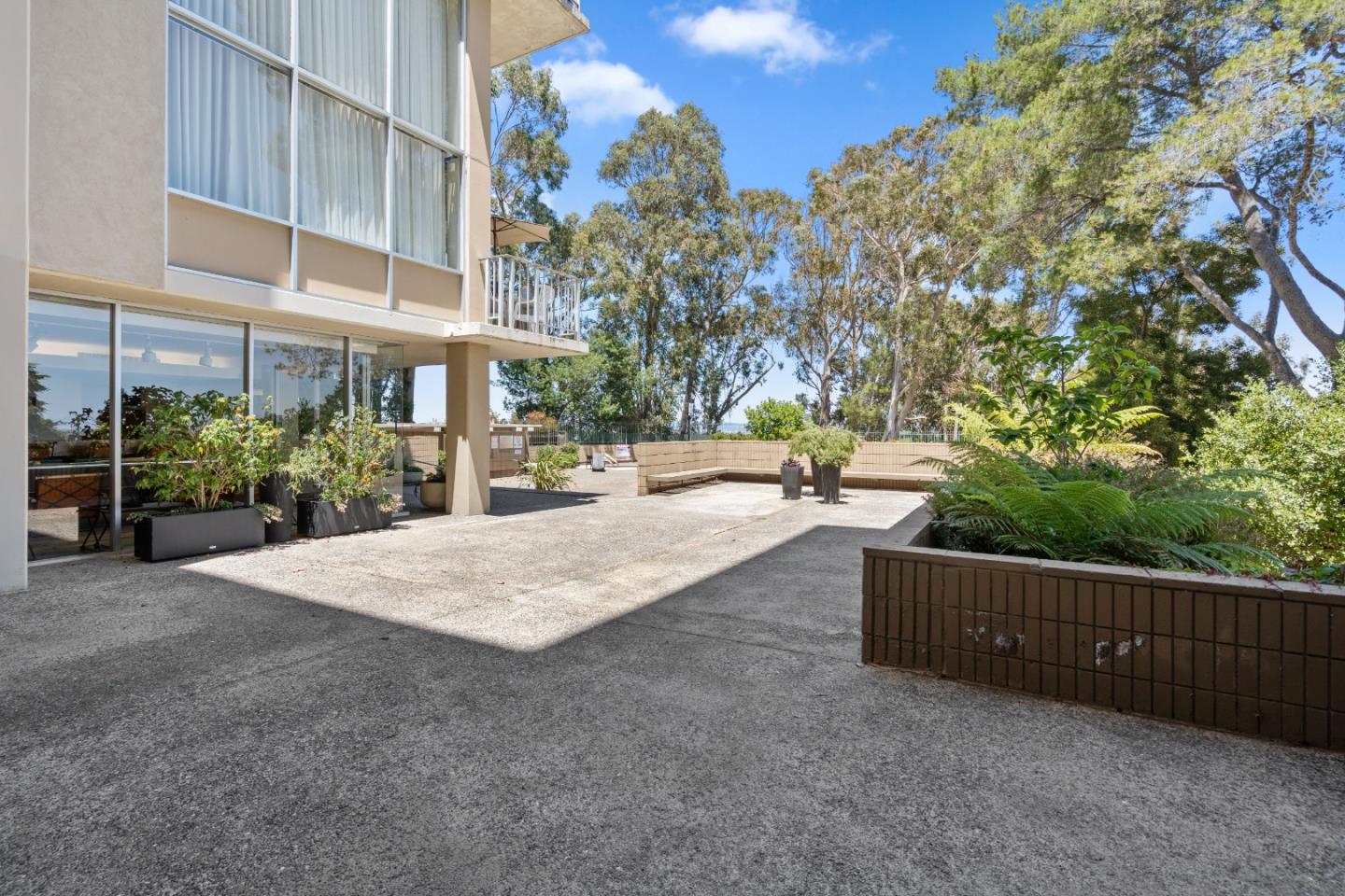 Detail Gallery Image 51 of 82 For 300 Davey Glen Rd #3928,  Belmont,  CA 94002 - 1 Beds | 1 Baths
