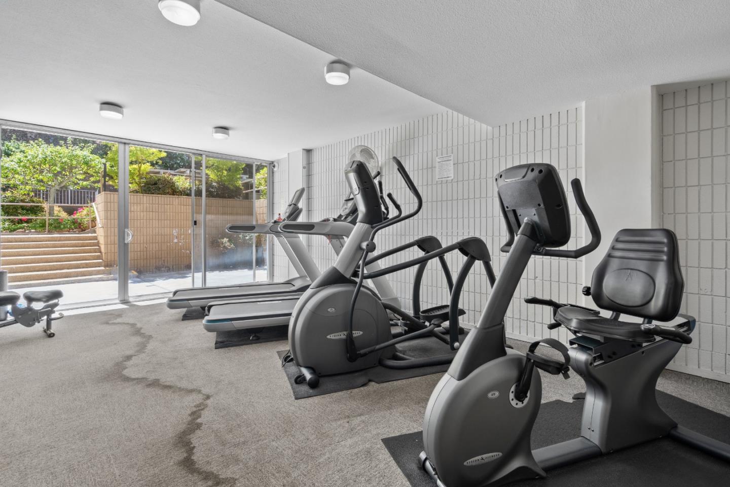 Detail Gallery Image 62 of 82 For 300 Davey Glen Rd #3928,  Belmont,  CA 94002 - 1 Beds | 1 Baths