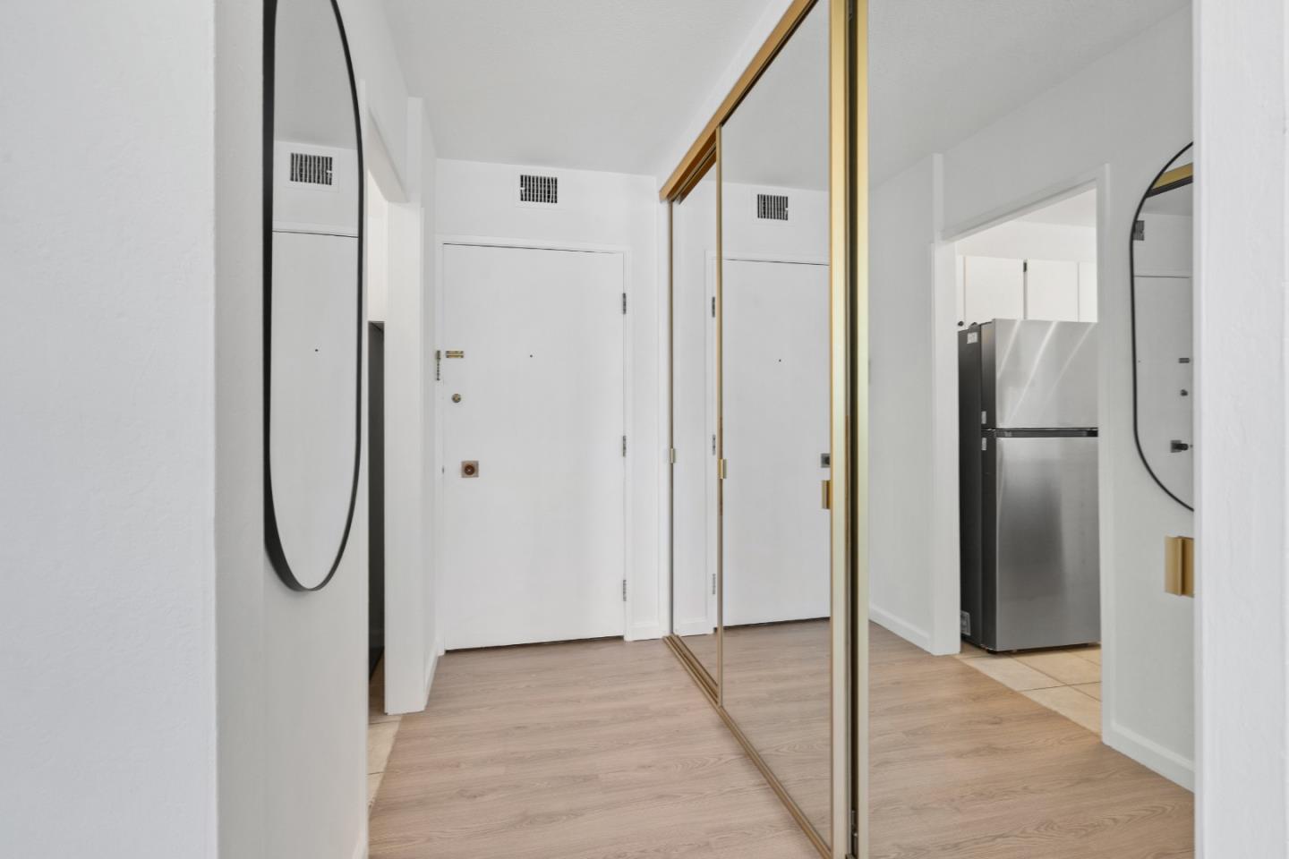 Detail Gallery Image 8 of 82 For 300 Davey Glen Rd #3928,  Belmont,  CA 94002 - 1 Beds | 1 Baths