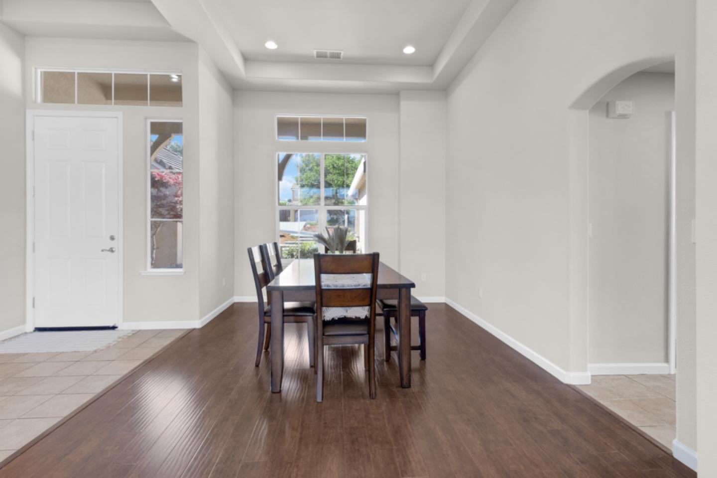 Detail Gallery Image 12 of 44 For 820 via Vaquero Norte, San Juan Bautista,  CA 95045 - 4 Beds | 3 Baths