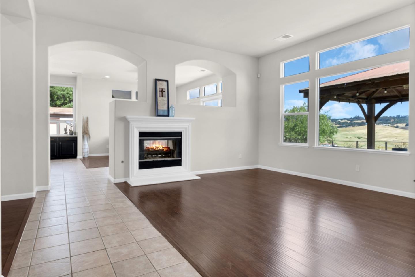 Detail Gallery Image 14 of 44 For 820 via Vaquero Norte, San Juan Bautista,  CA 95045 - 4 Beds | 3 Baths