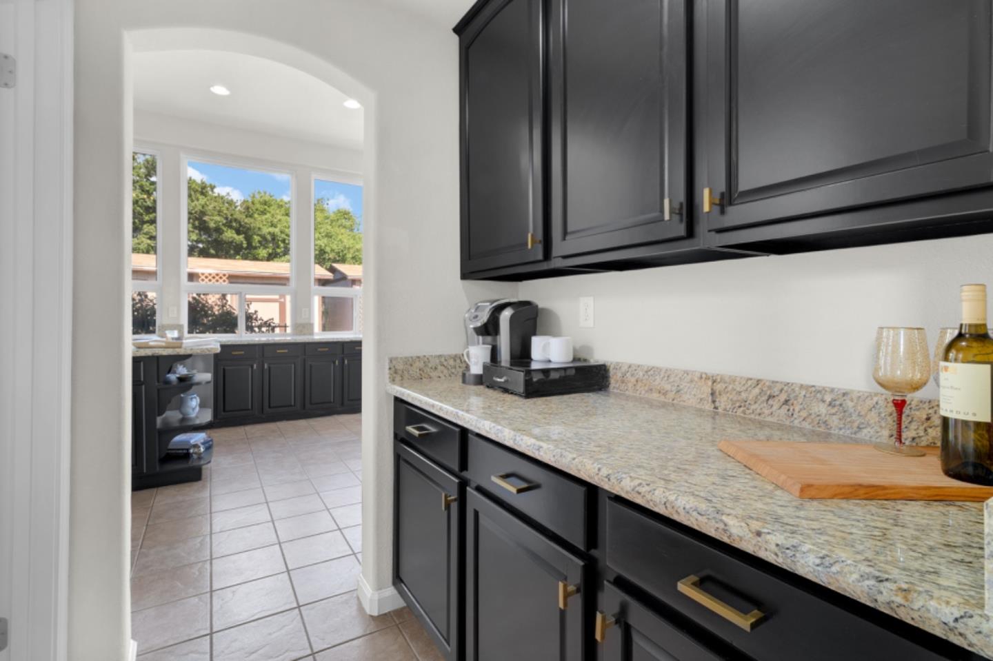 Detail Gallery Image 17 of 44 For 820 via Vaquero Norte, San Juan Bautista,  CA 95045 - 4 Beds | 3 Baths