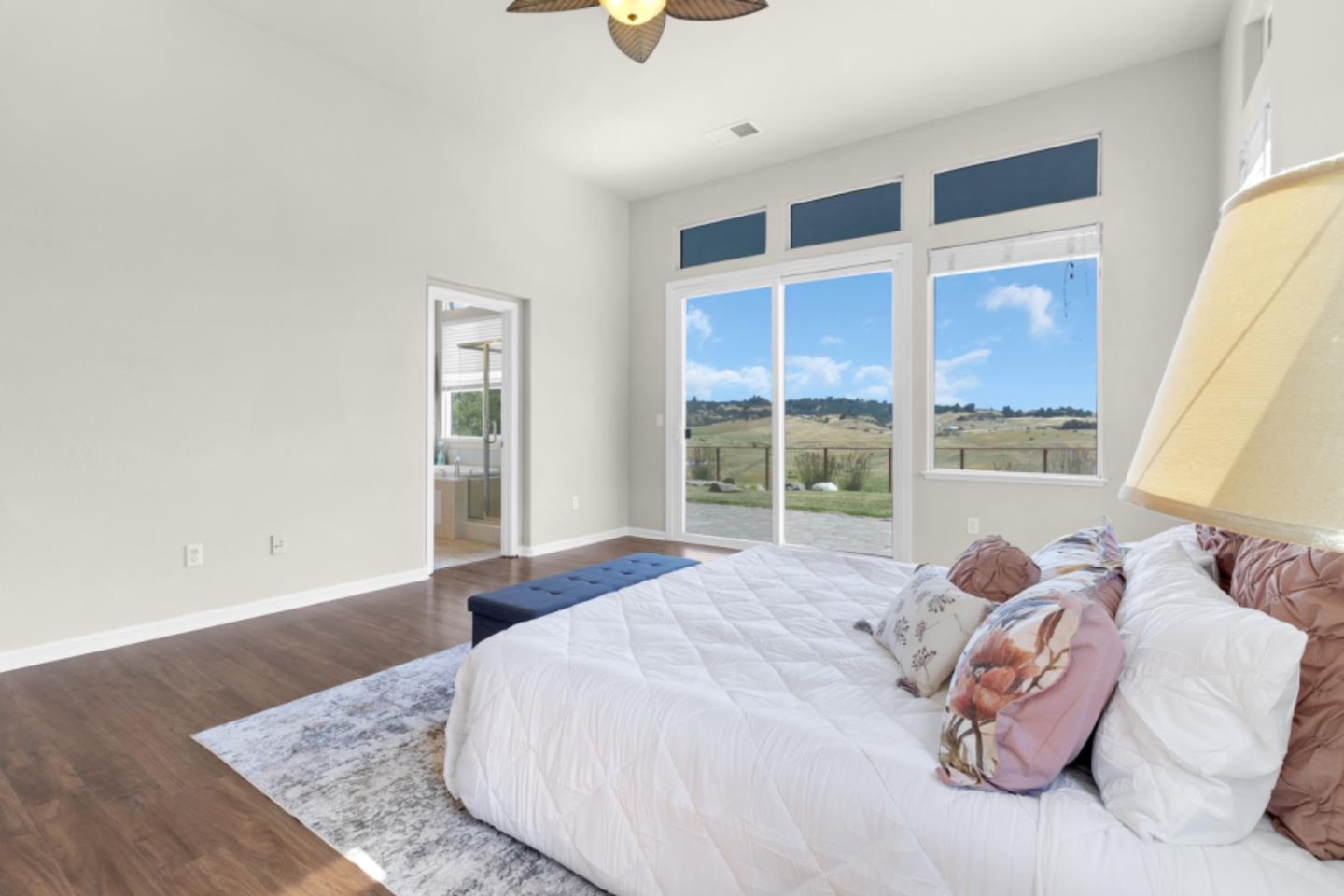Detail Gallery Image 20 of 44 For 820 via Vaquero Norte, San Juan Bautista,  CA 95045 - 4 Beds | 3 Baths