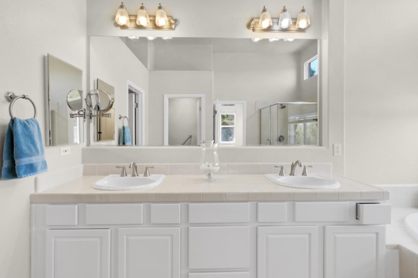 Detail Gallery Image 25 of 44 For 820 via Vaquero Norte, San Juan Bautista,  CA 95045 - 4 Beds | 3 Baths