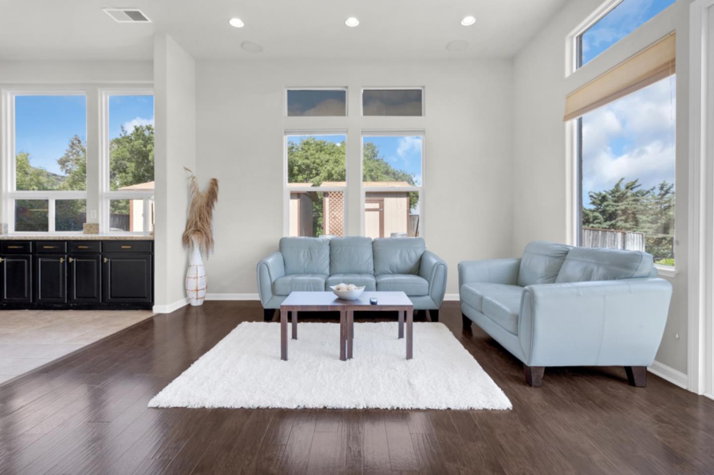 Detail Gallery Image 7 of 44 For 820 via Vaquero Norte, San Juan Bautista,  CA 95045 - 4 Beds | 3 Baths