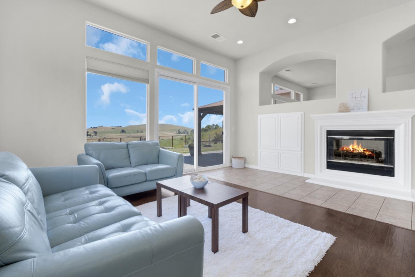 Detail Gallery Image 8 of 44 For 820 via Vaquero Norte, San Juan Bautista,  CA 95045 - 4 Beds | 3 Baths