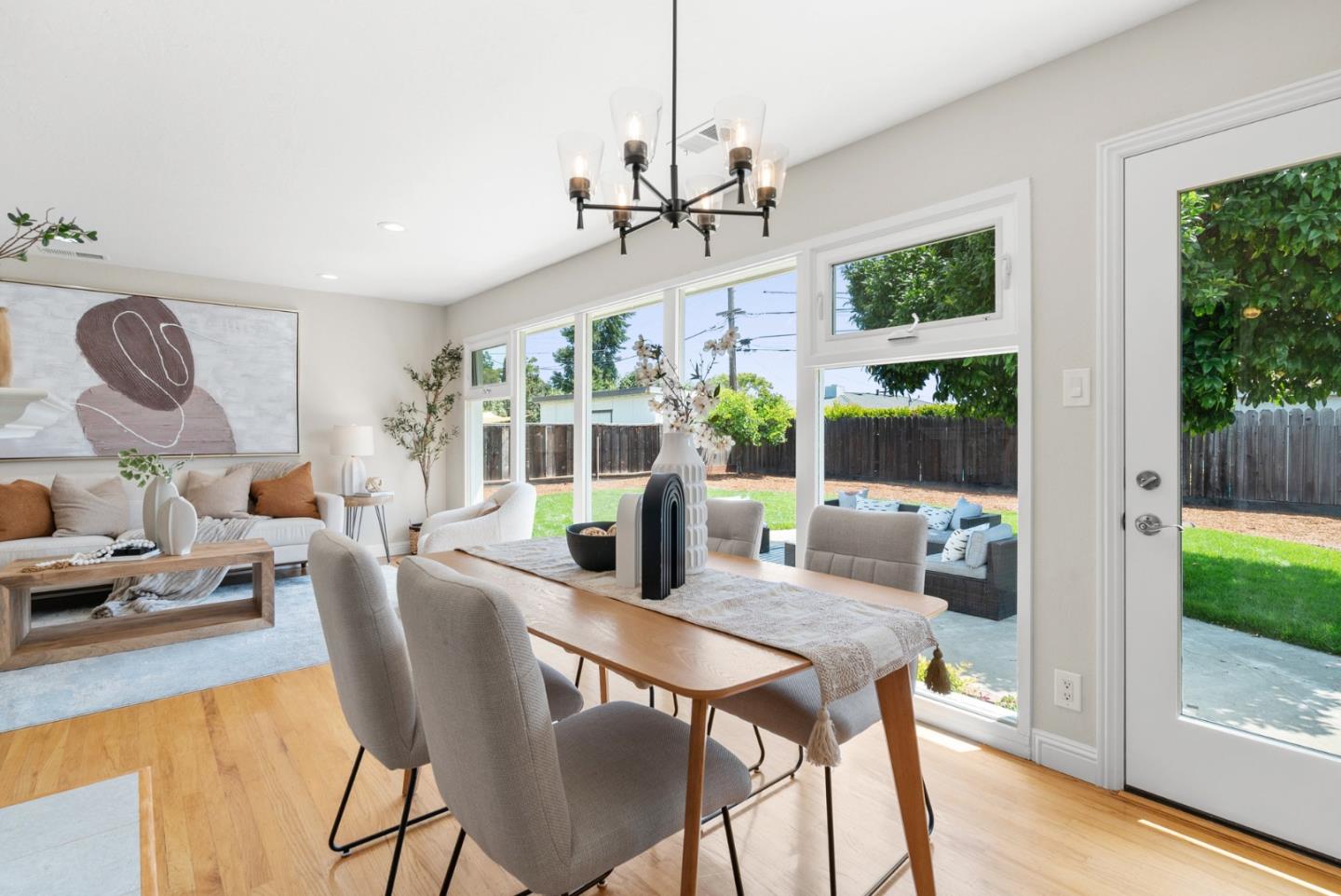 Detail Gallery Image 12 of 38 For 776 Pineview Dr, San Jose,  CA 95117 - 3 Beds | 2 Baths