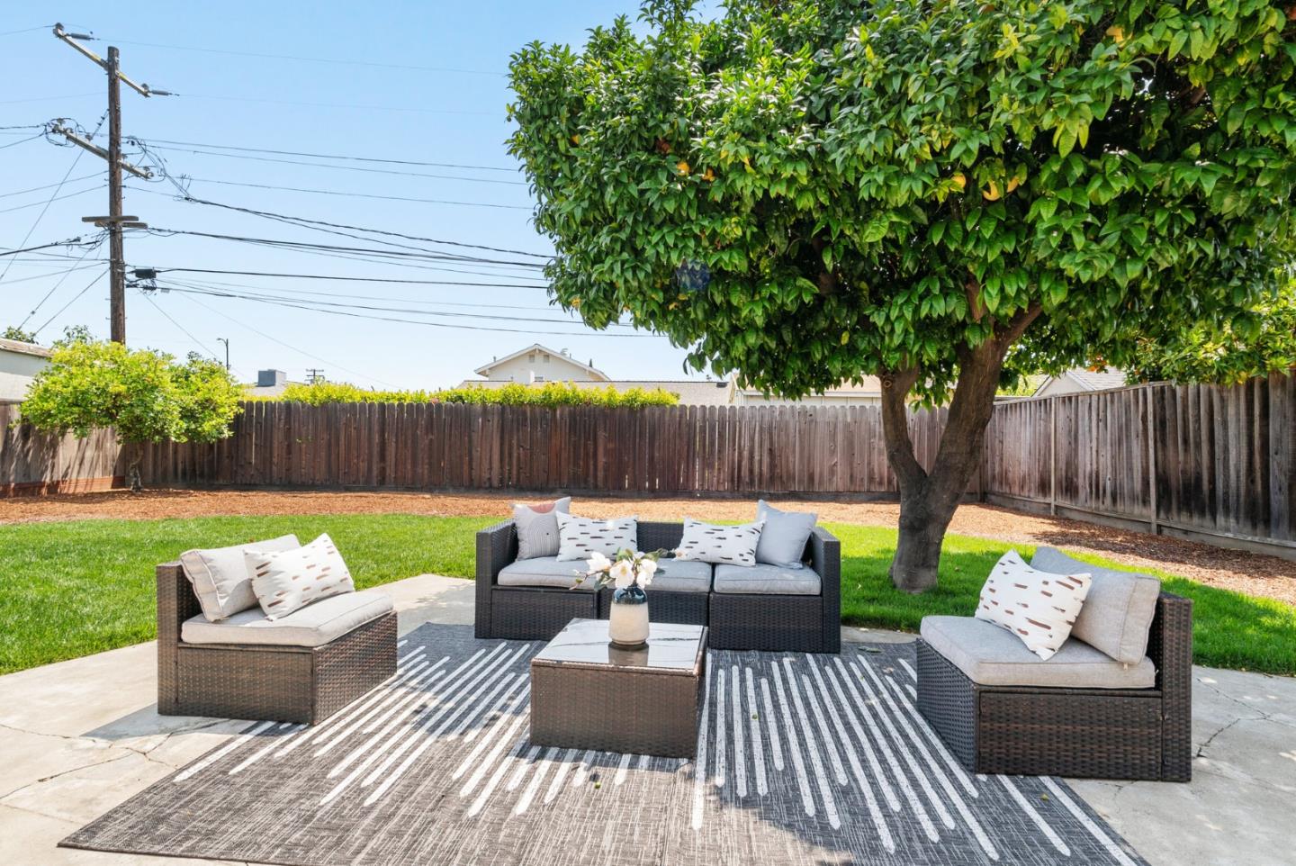 Detail Gallery Image 31 of 38 For 776 Pineview Dr, San Jose,  CA 95117 - 3 Beds | 2 Baths
