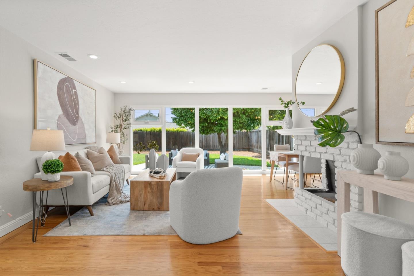 Detail Gallery Image 5 of 38 For 776 Pineview Dr, San Jose,  CA 95117 - 3 Beds | 2 Baths