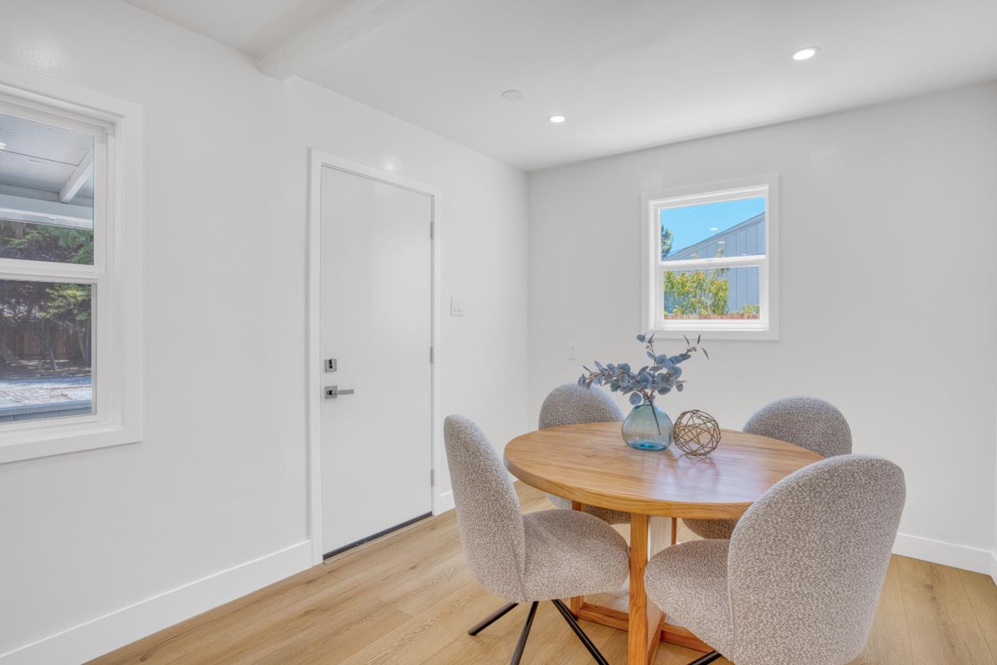 Detail Gallery Image 12 of 30 For 1546 Whitton Ave, San Jose,  CA 95116 - 3 Beds | 2 Baths