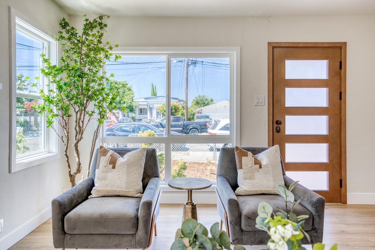 Detail Gallery Image 5 of 30 For 1546 Whitton Ave, San Jose,  CA 95116 - 3 Beds | 2 Baths