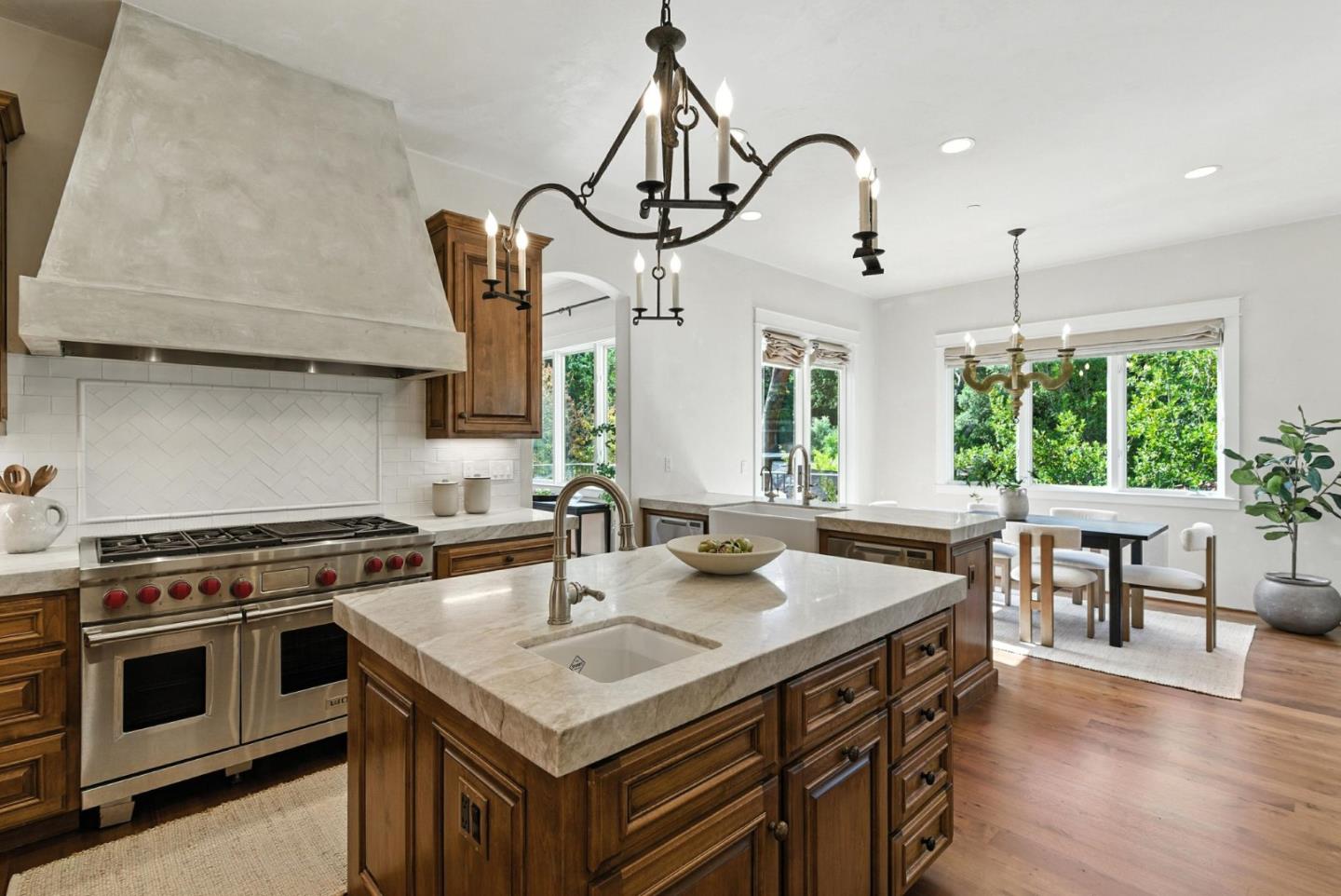 Detail Gallery Image 16 of 76 For 45 Sneckner Ct, Menlo Park,  CA 94025 - 5 Beds | 3/2 Baths