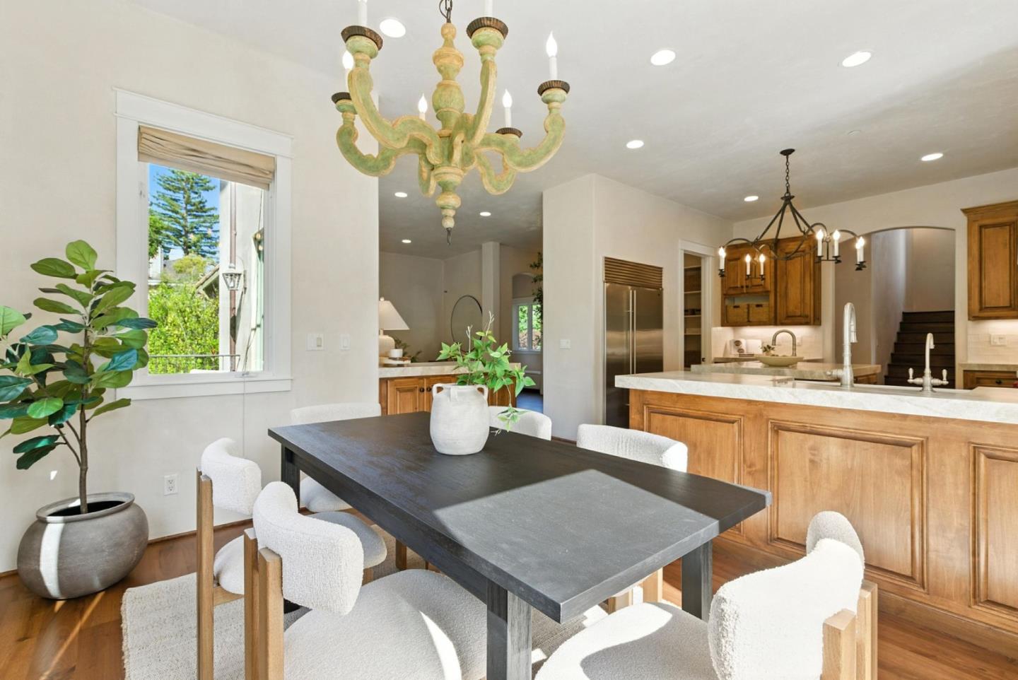 Detail Gallery Image 22 of 76 For 45 Sneckner Ct, Menlo Park,  CA 94025 - 5 Beds | 3/2 Baths
