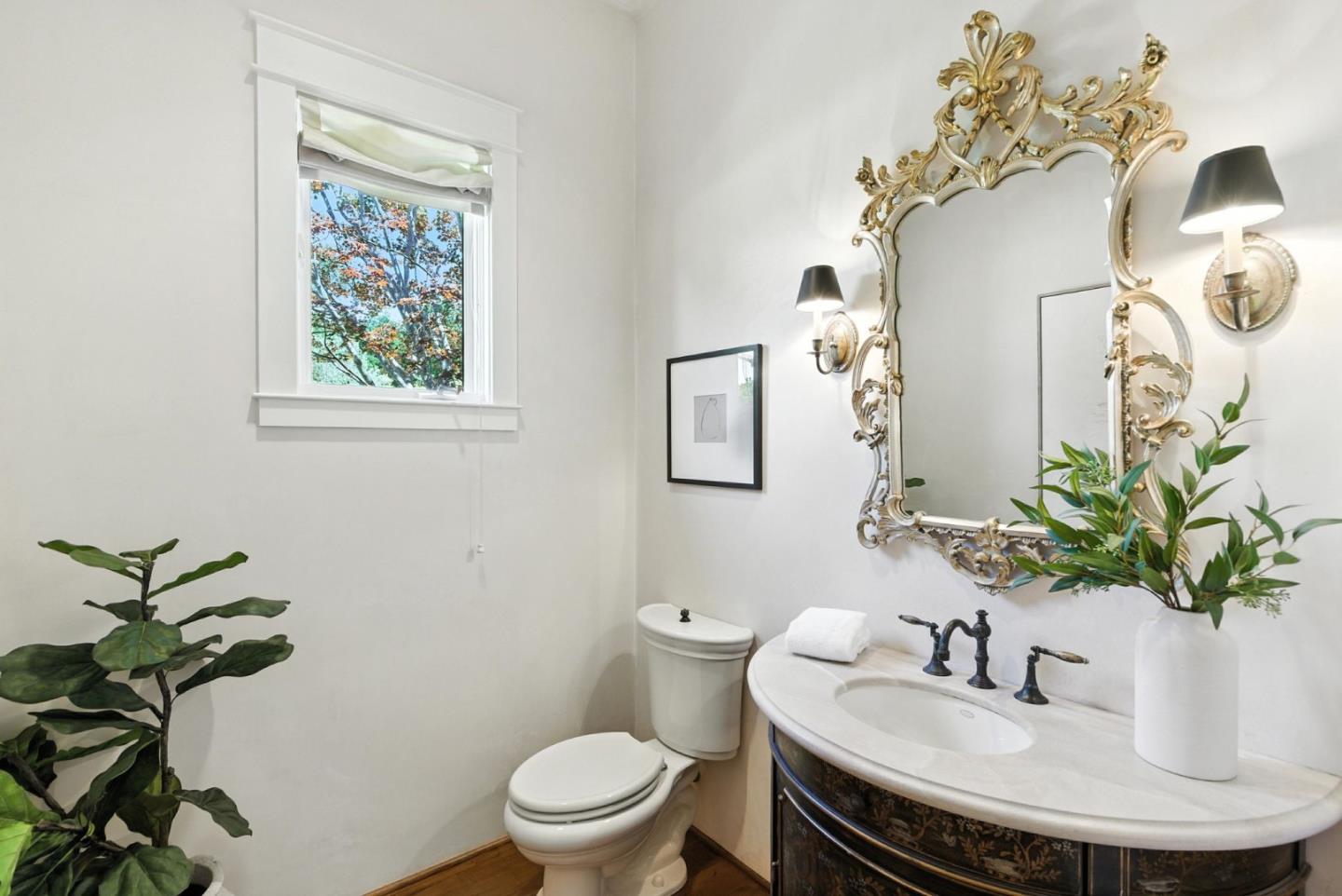 Detail Gallery Image 26 of 76 For 45 Sneckner Ct, Menlo Park,  CA 94025 - 5 Beds | 3/2 Baths