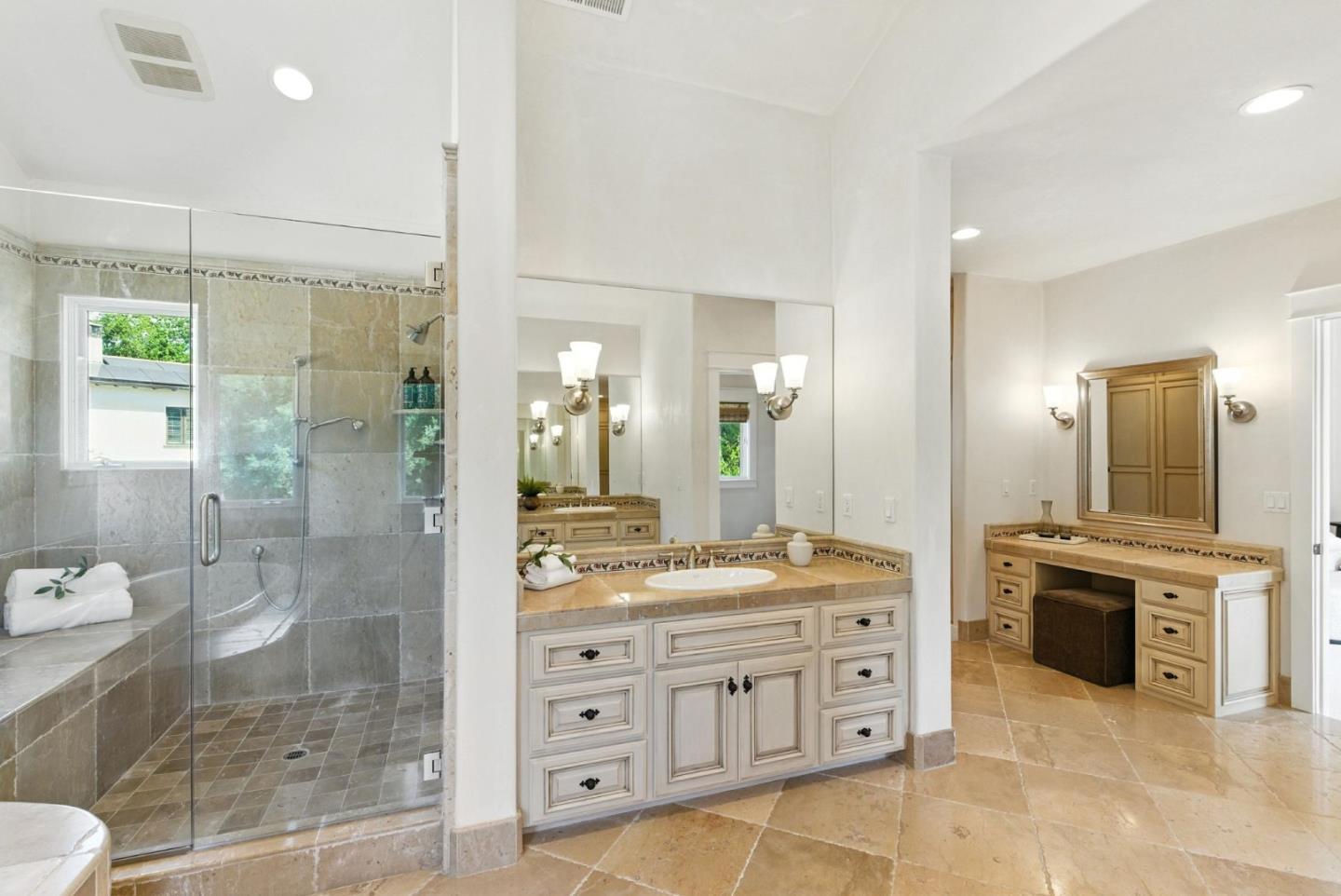 Detail Gallery Image 32 of 76 For 45 Sneckner Ct, Menlo Park,  CA 94025 - 5 Beds | 3/2 Baths
