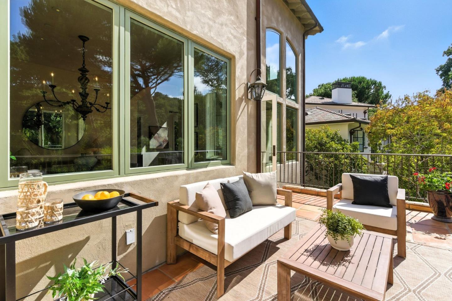 Detail Gallery Image 44 of 76 For 45 Sneckner Ct, Menlo Park,  CA 94025 - 5 Beds | 3/2 Baths