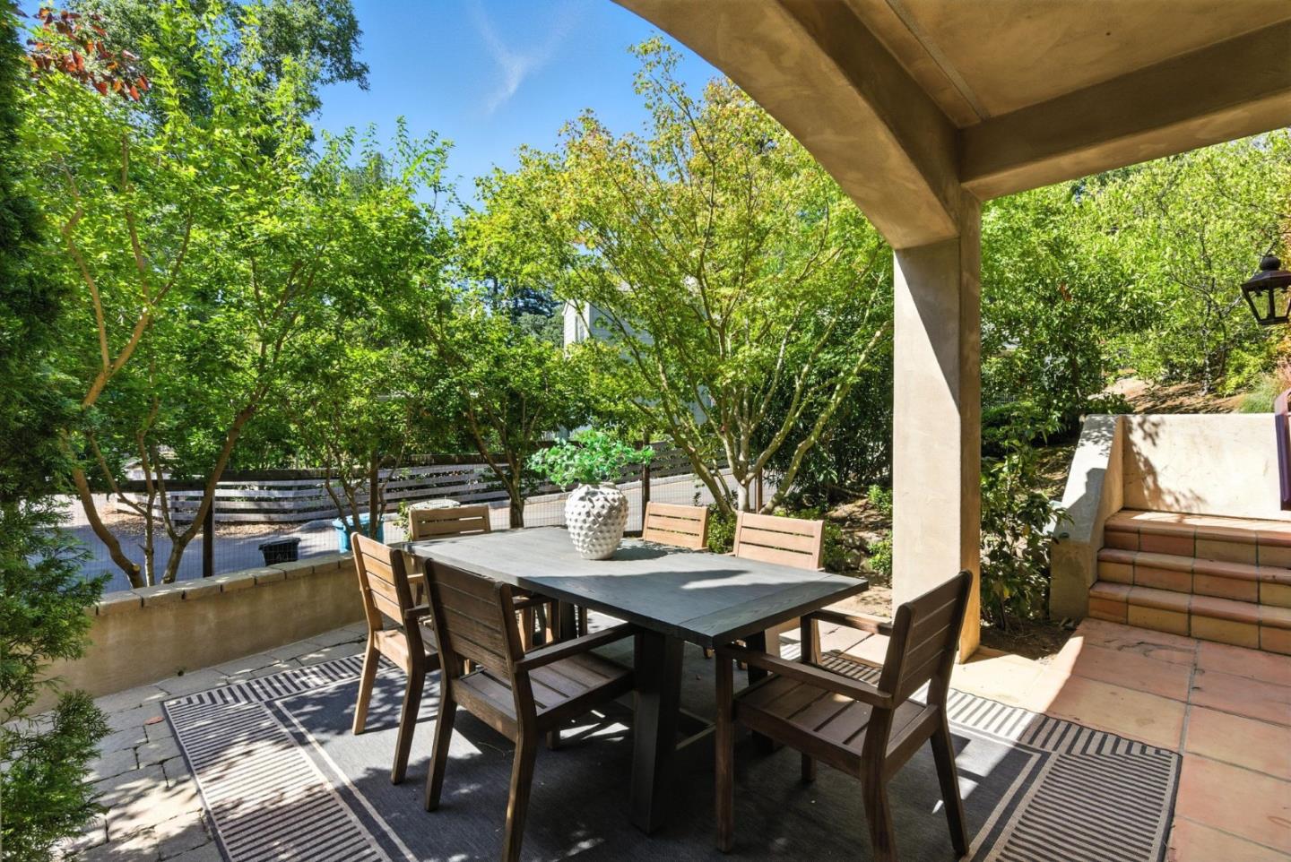 Detail Gallery Image 60 of 76 For 45 Sneckner Ct, Menlo Park,  CA 94025 - 5 Beds | 3/2 Baths