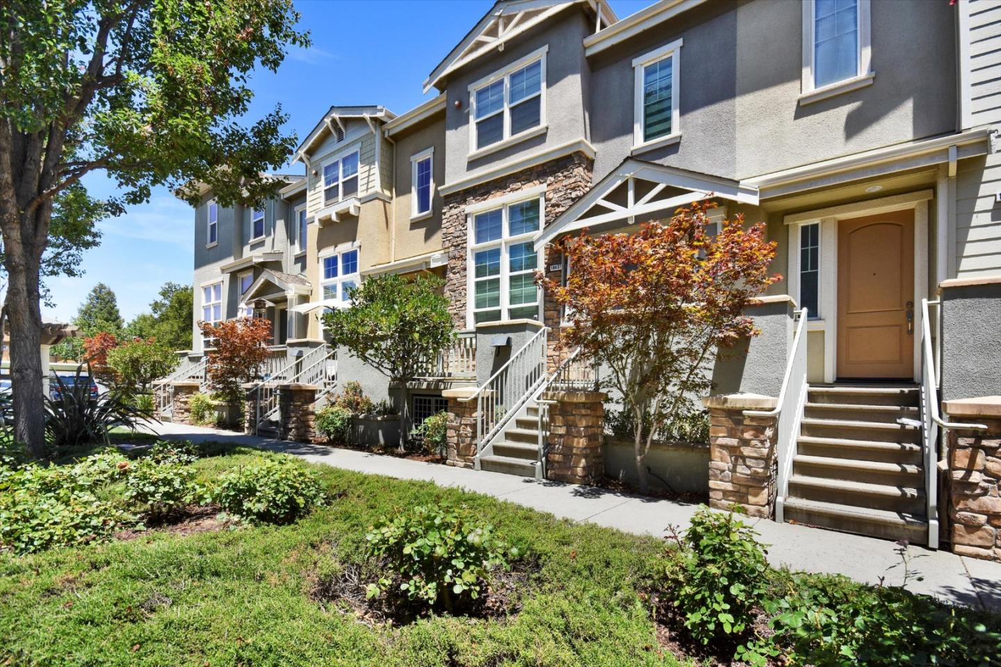 Detail Gallery Image 3 of 53 For 18437 Opal Ln, Morgan Hill,  CA 95037 - 2 Beds | 2/1 Baths