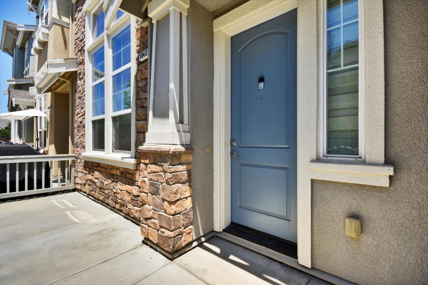 Detail Gallery Image 4 of 53 For 18437 Opal Ln, Morgan Hill,  CA 95037 - 2 Beds | 2/1 Baths
