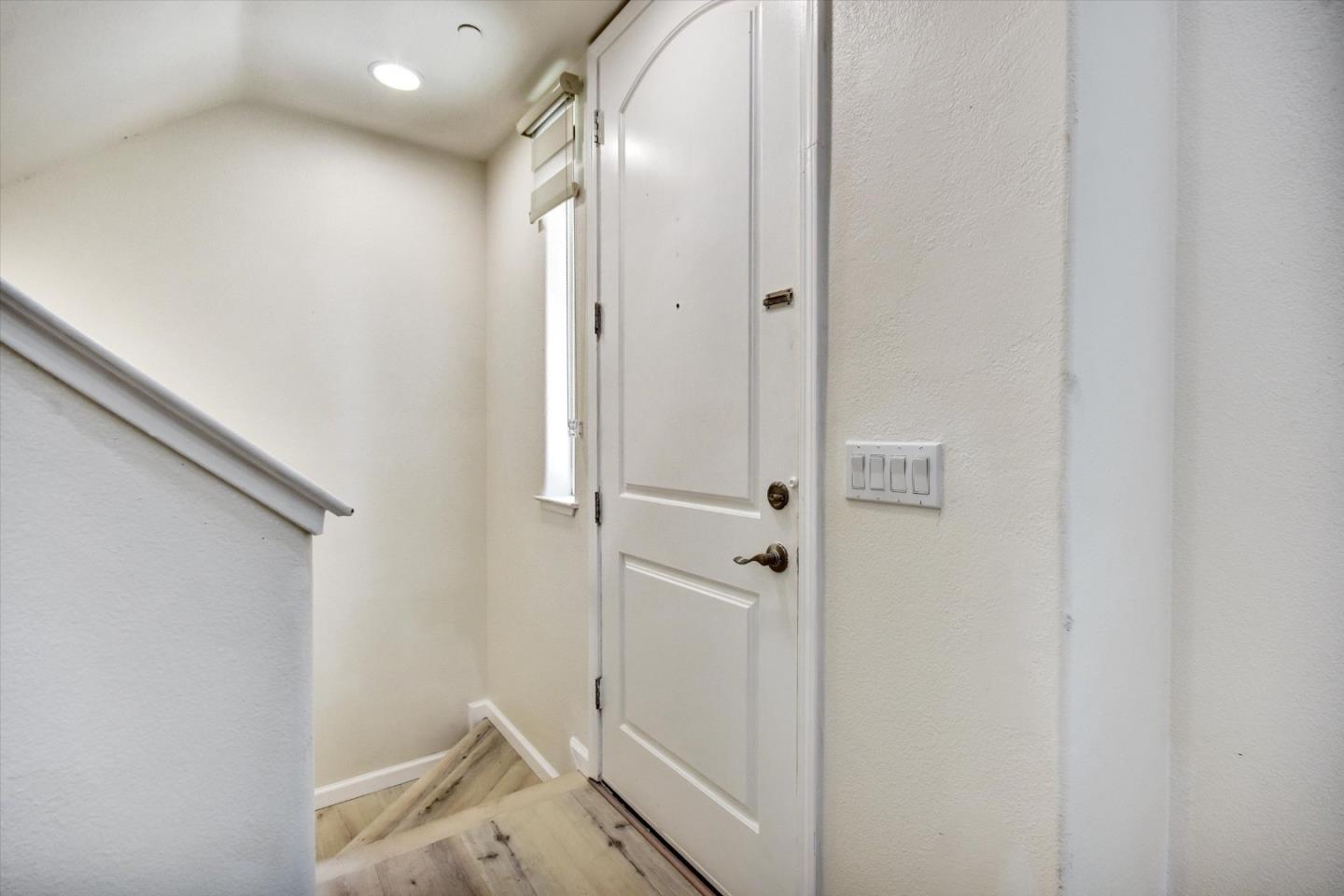 Detail Gallery Image 6 of 53 For 18437 Opal Ln, Morgan Hill,  CA 95037 - 2 Beds | 2/1 Baths