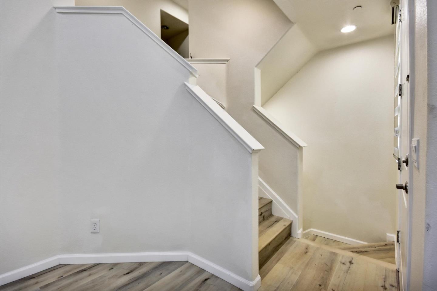 Detail Gallery Image 7 of 53 For 18437 Opal Ln, Morgan Hill,  CA 95037 - 2 Beds | 2/1 Baths