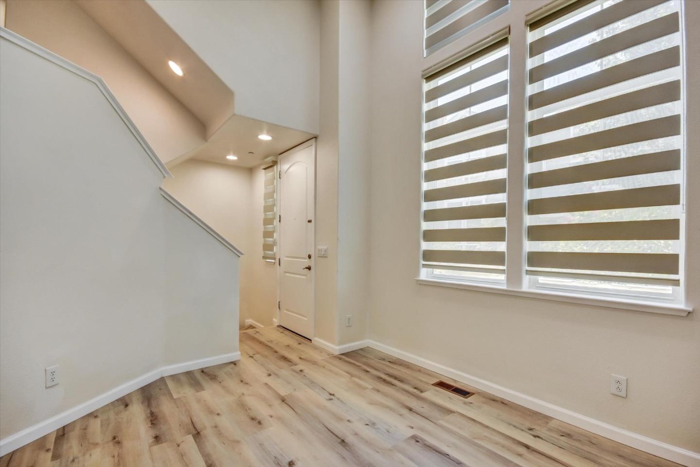 Detail Gallery Image 8 of 53 For 18437 Opal Ln, Morgan Hill,  CA 95037 - 2 Beds | 2/1 Baths