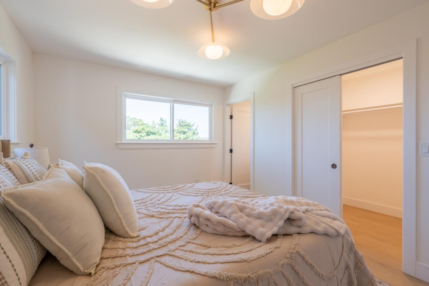 Detail Gallery Image 14 of 27 For 459 English Ave, Monterey,  CA 93940 - 3 Beds | 2/1 Baths