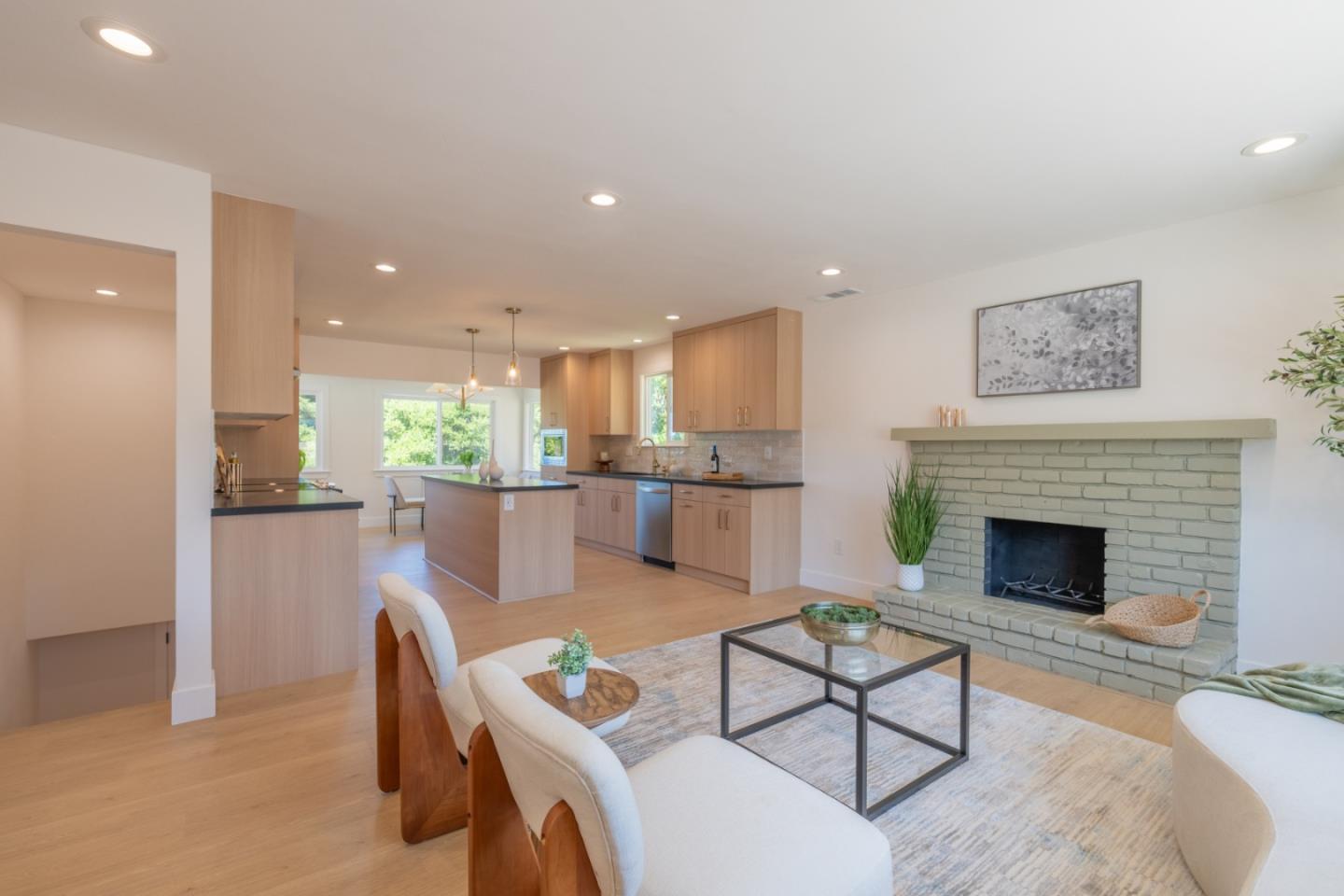 Detail Gallery Image 3 of 27 For 459 English Ave, Monterey,  CA 93940 - 3 Beds | 2/1 Baths