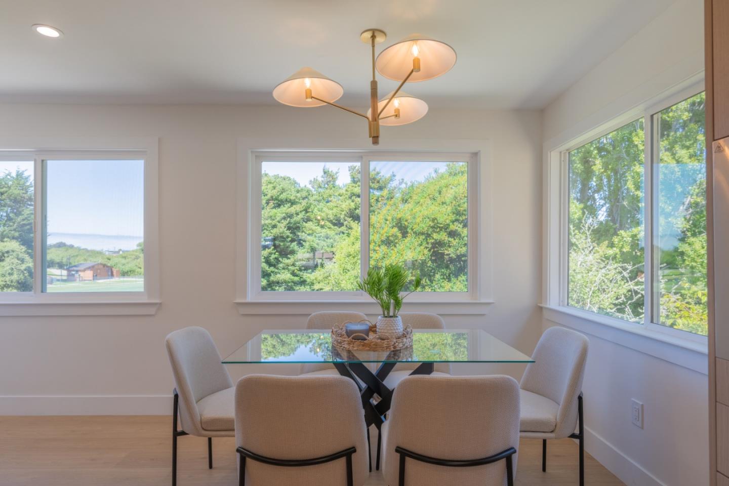 Detail Gallery Image 9 of 27 For 459 English Ave, Monterey,  CA 93940 - 3 Beds | 2/1 Baths
