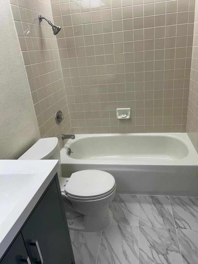 Detail Gallery Image 19 of 28 For 10 Pyrola Ln, San Carlos,  CA 94070 - 2 Beds | 2/1 Baths