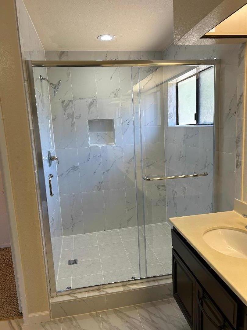 Detail Gallery Image 25 of 28 For 10 Pyrola Ln, San Carlos,  CA 94070 - 2 Beds | 2/1 Baths
