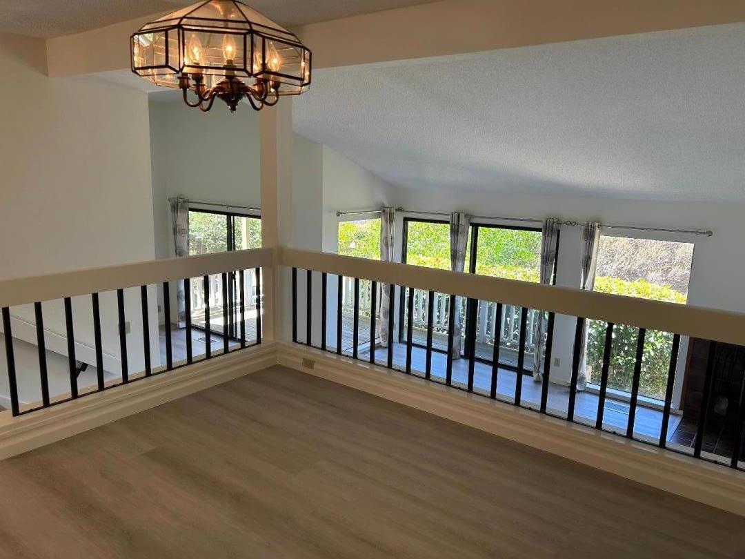 Detail Gallery Image 8 of 28 For 10 Pyrola Ln, San Carlos,  CA 94070 - 2 Beds | 2/1 Baths