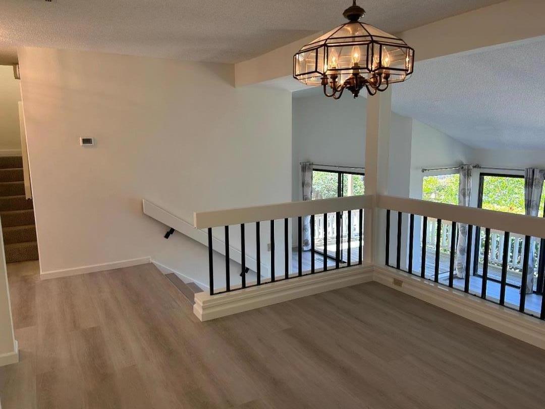 Detail Gallery Image 9 of 28 For 10 Pyrola Ln, San Carlos,  CA 94070 - 2 Beds | 2/1 Baths