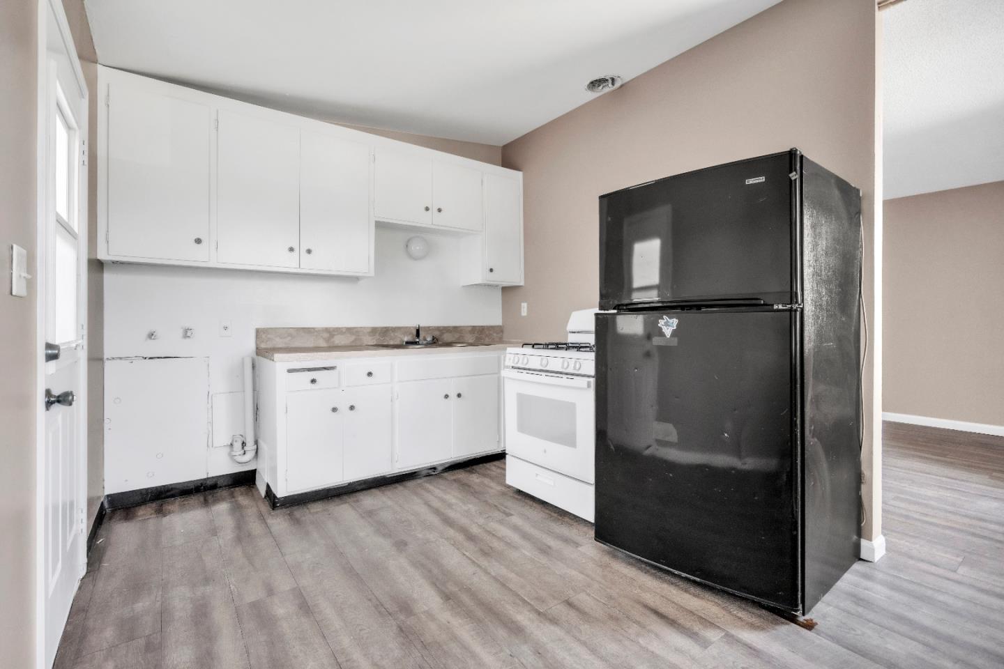 Detail Gallery Image 10 of 24 For 2523 Senter Rd, San Jose,  CA 95111 - – Beds | – Baths