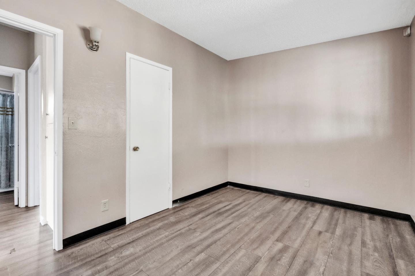 Detail Gallery Image 13 of 24 For 2523 Senter Rd, San Jose,  CA 95111 - – Beds | – Baths