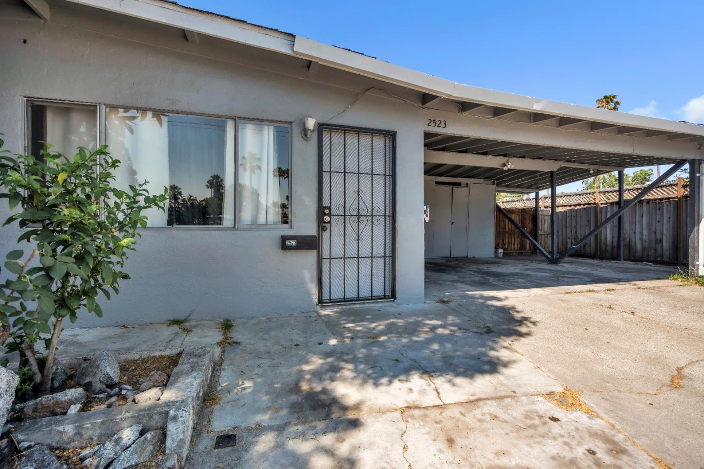 Detail Gallery Image 2 of 24 For 2523 Senter Rd, San Jose,  CA 95111 - – Beds | – Baths