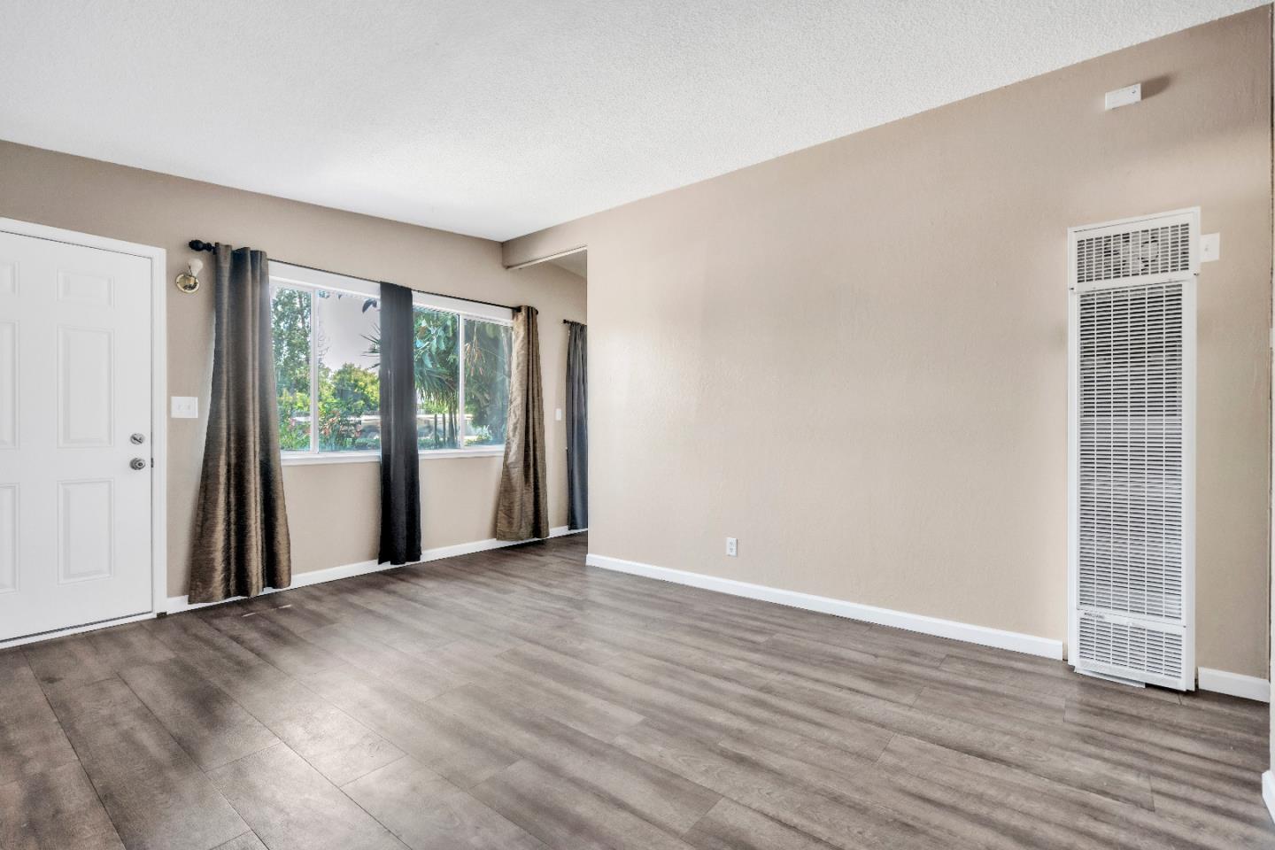 Detail Gallery Image 8 of 24 For 2523 Senter Rd, San Jose,  CA 95111 - – Beds | – Baths