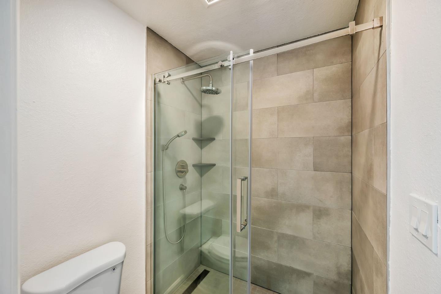 Detail Gallery Image 28 of 74 For 377 Mandarin Dr #207,  Daly City,  CA 94015 - 1 Beds | 1 Baths