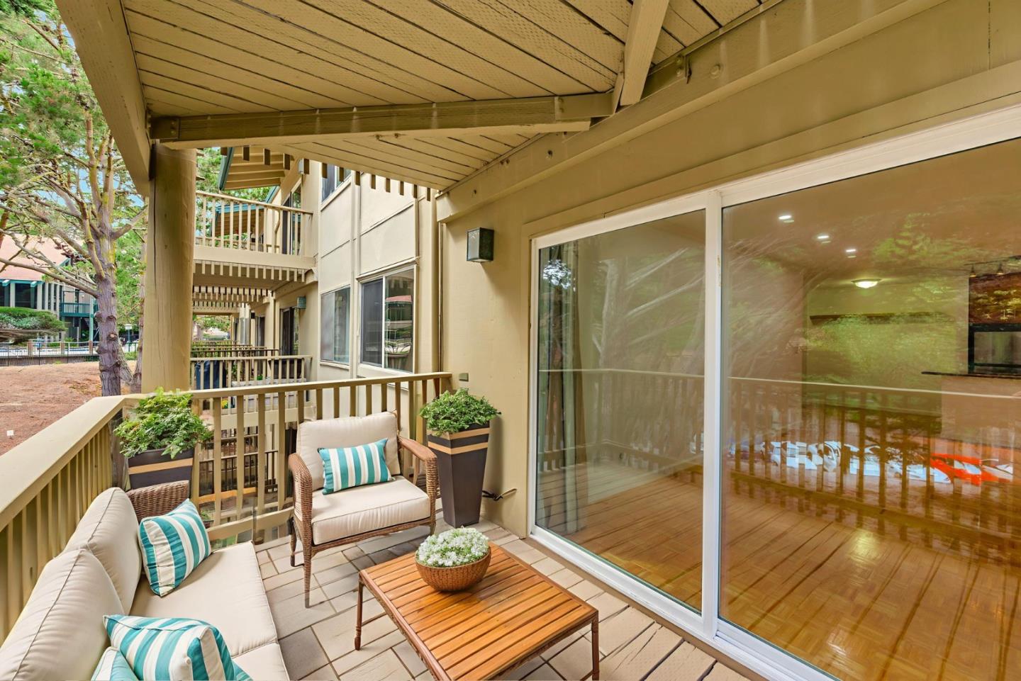 Detail Gallery Image 5 of 74 For 377 Mandarin Dr #207,  Daly City,  CA 94015 - 1 Beds | 1 Baths
