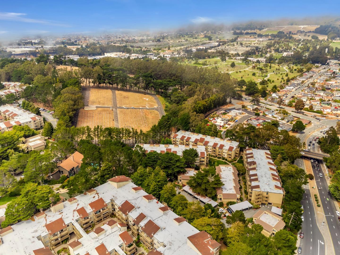 Detail Gallery Image 68 of 74 For 377 Mandarin Dr #207,  Daly City,  CA 94015 - 1 Beds | 1 Baths