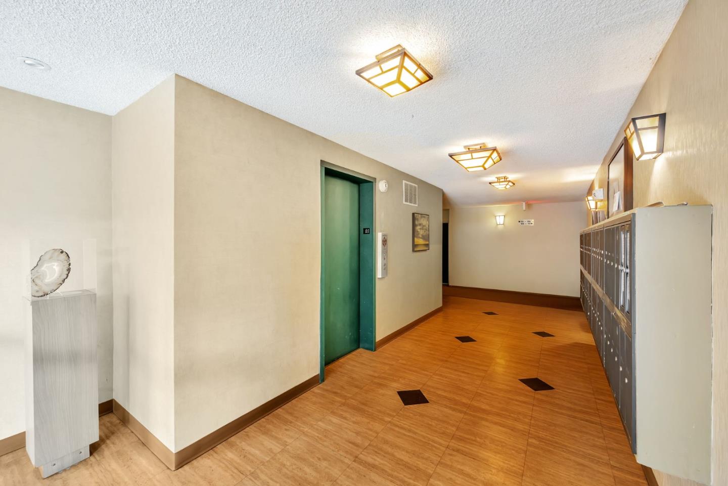Detail Gallery Image 9 of 74 For 377 Mandarin Dr #207,  Daly City,  CA 94015 - 1 Beds | 1 Baths