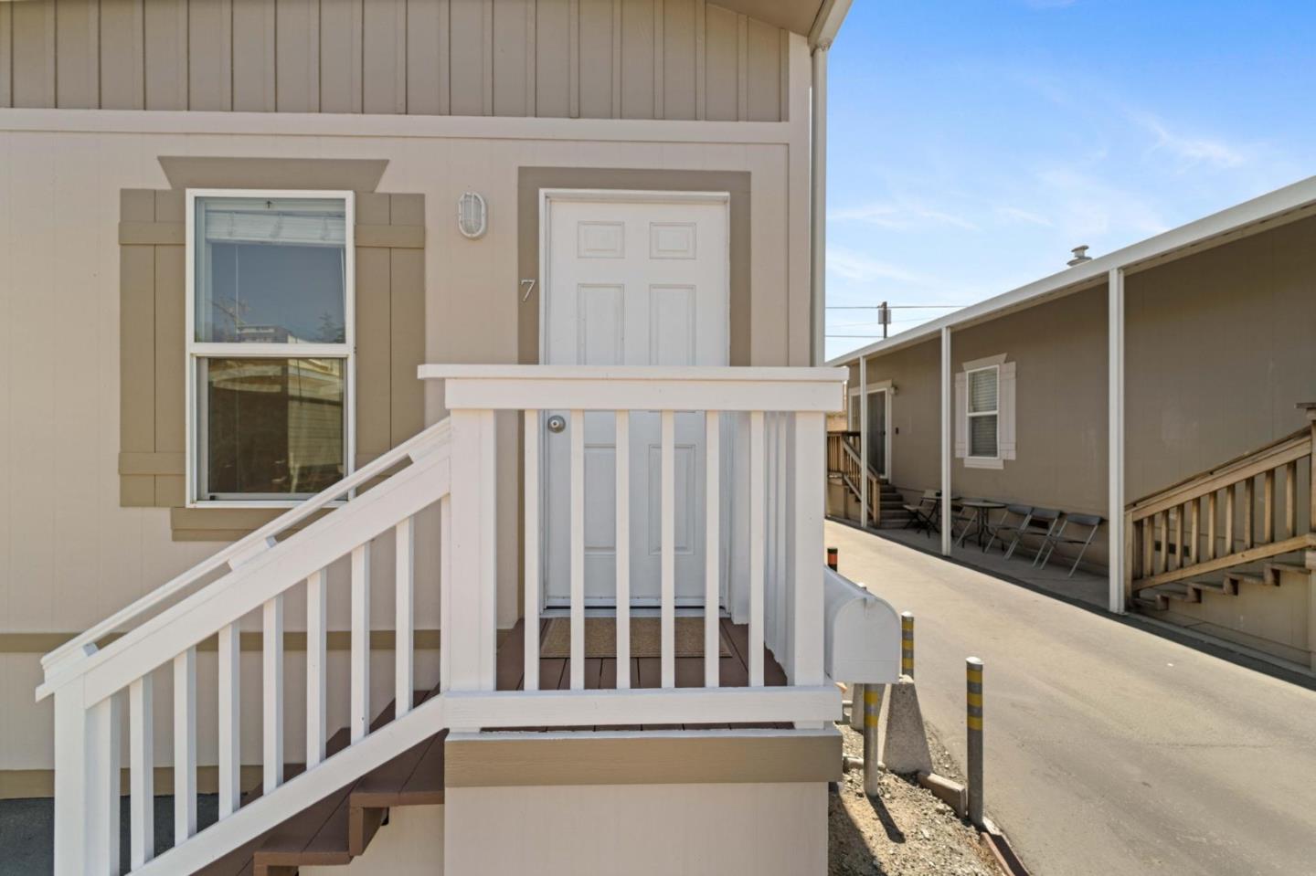 Detail Gallery Image 3 of 18 For 4320 Monterey Rd #7,  San Jose,  CA 95111 - 2 Beds | 1 Baths