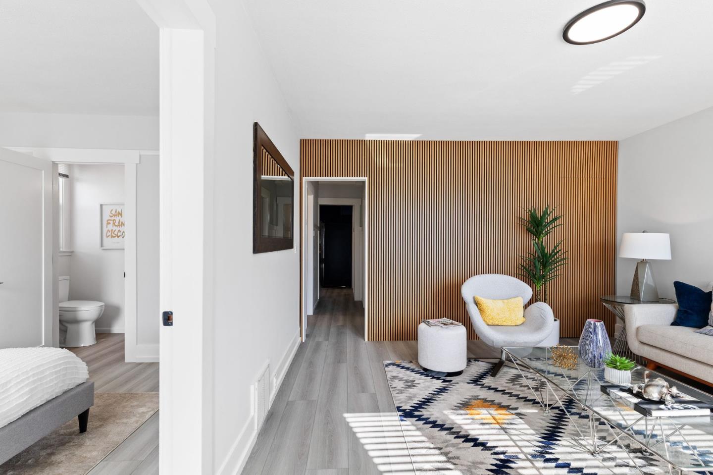 Detail Gallery Image 3 of 37 For 112 Peabody St, San Francisco,  CA 94134 - 4 Beds | 1/1 Baths