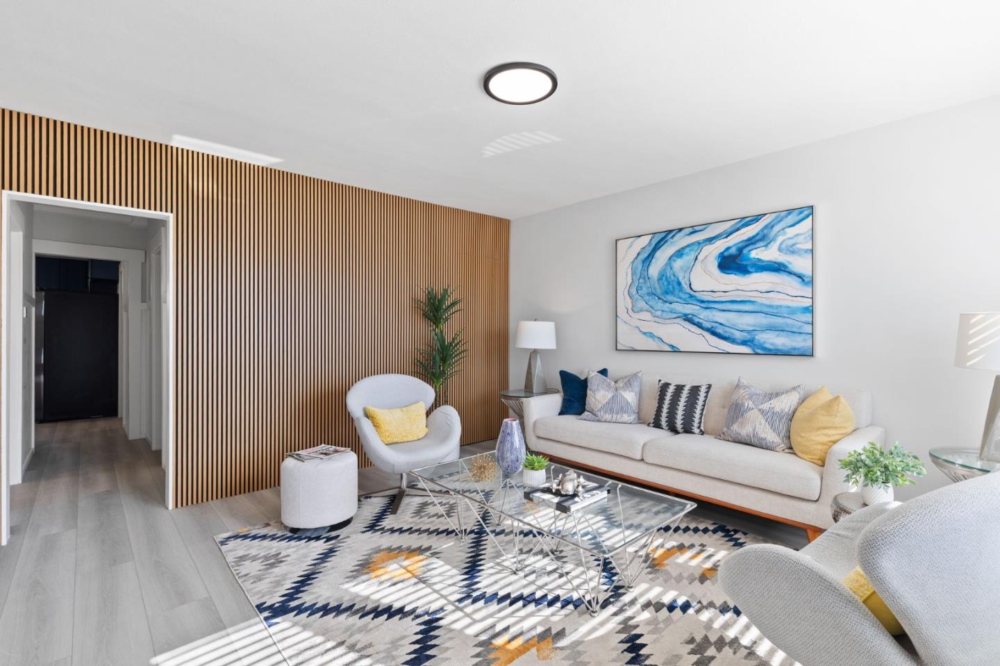 Detail Gallery Image 4 of 37 For 112 Peabody St, San Francisco,  CA 94134 - 4 Beds | 1/1 Baths