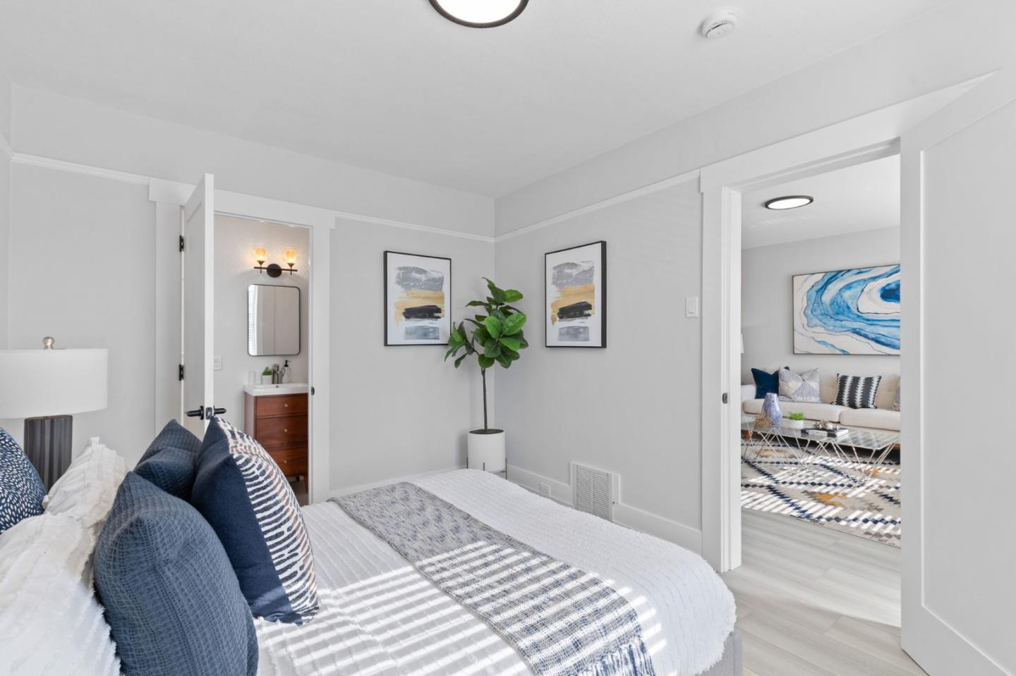 Detail Gallery Image 9 of 37 For 112 Peabody St, San Francisco,  CA 94134 - 4 Beds | 1/1 Baths